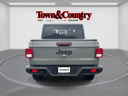 2022 Jeep Gladiator Sport