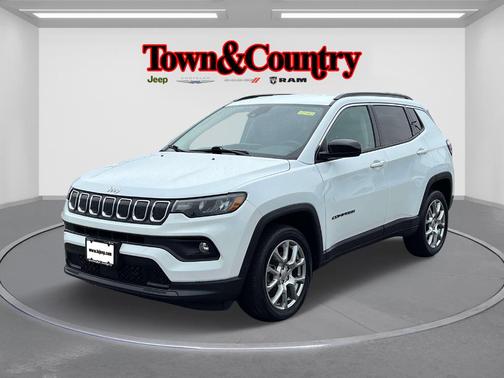 2022 Jeep Compass Latitude Lux