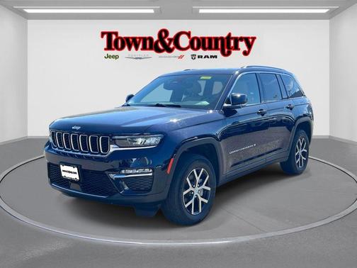 Midnight Sky 2023 Jeep Grand Cherokee Limited