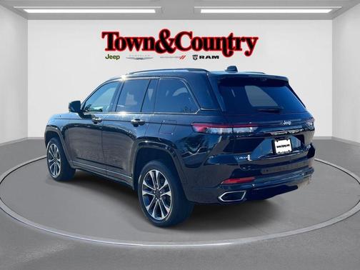 2022 Jeep Grand Cherokee Overland