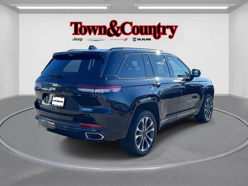 2022 Jeep Grand Cherokee Overland