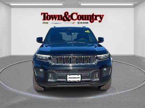 2022 Jeep Grand Cherokee Overland