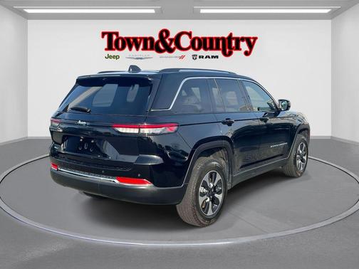2023 Jeep Grand Cherokee 4xe Base