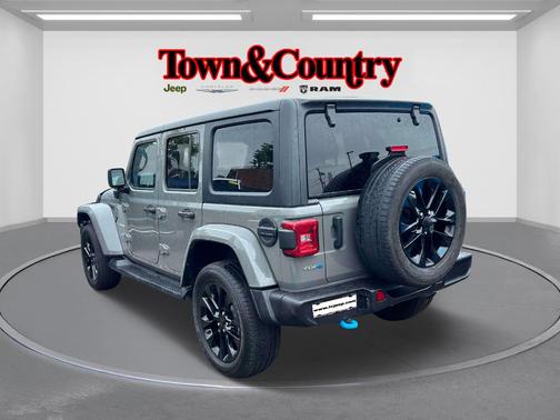2022 Jeep Wrangler Unlimited 4xe Sahara