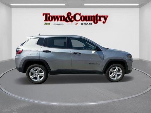 2023 Jeep Compass Sport