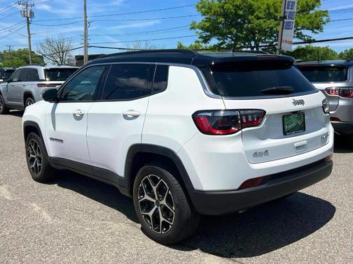 Bright White Clearcoat 2025 Jeep Compass Limited