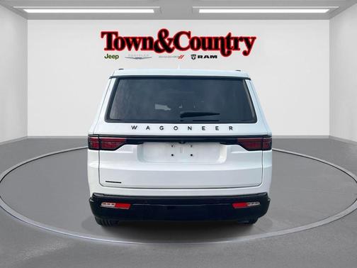 2022 Jeep Wagoneer Series III