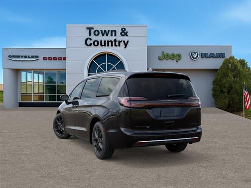 2026 Chrysler Pacifica Limited