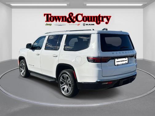 Bright White Clearcoat 2024 Jeep Wagoneer Series II