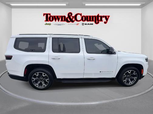 2023 Jeep Wagoneer Series III