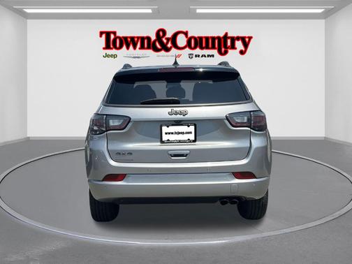 2022 Jeep Compass Altitude