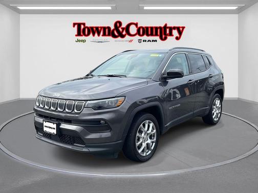 2022 Jeep Compass Latitude Lux