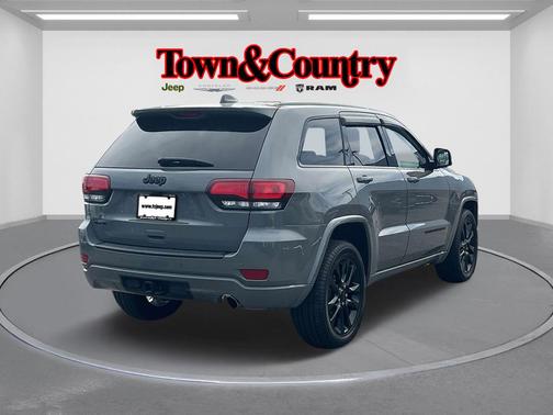 2021 Jeep Grand Cherokee Laredo