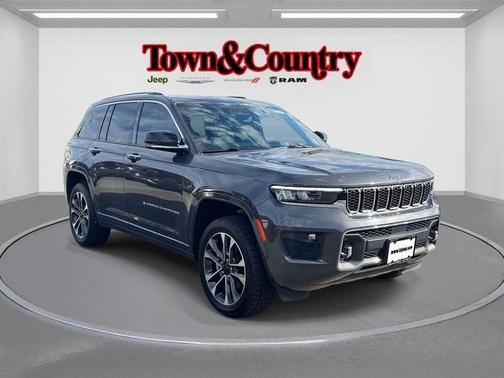 2022 Jeep Grand Cherokee Overland