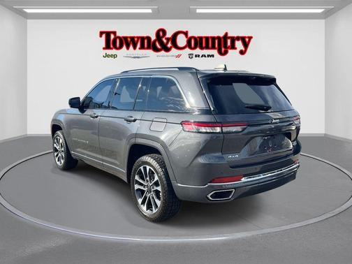 2022 Jeep Grand Cherokee Overland