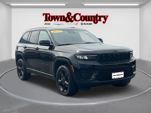 2023 Jeep Grand Cherokee Laredo