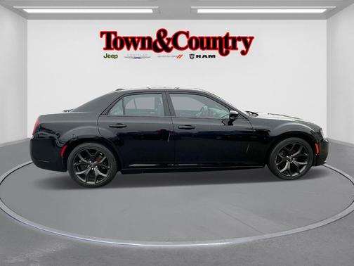 2021 Chrysler 300 S