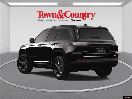 2025 Jeep Grand Cherokee Laredo