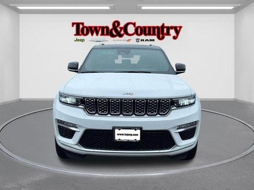 2023 Jeep Grand Cherokee Summit