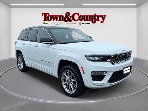 2023 Jeep Grand Cherokee Summit