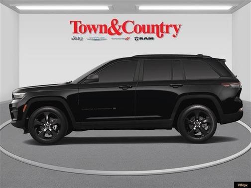 2025 Jeep Grand Cherokee Laredo