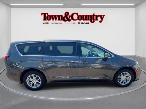 Granite Crystal Clearcoat Metallic 2023 Chrysler Pacifica Touring-L
