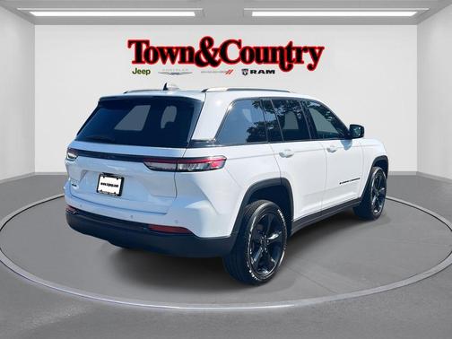 2023 Jeep Grand Cherokee Altitude