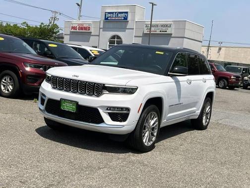 2022 Jeep Grand Cherokee Summit