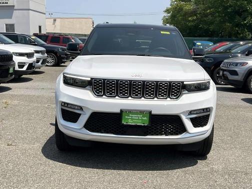 2022 Jeep Grand Cherokee Summit