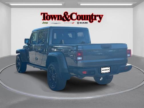 2024 Jeep Gladiator Nighthawk