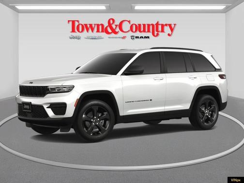2025 Jeep Grand Cherokee Laredo