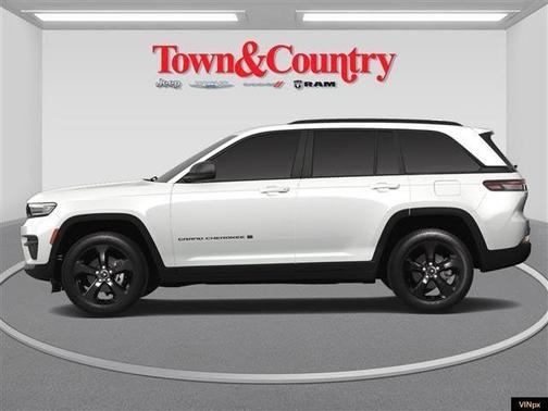 2025 Jeep Grand Cherokee Laredo