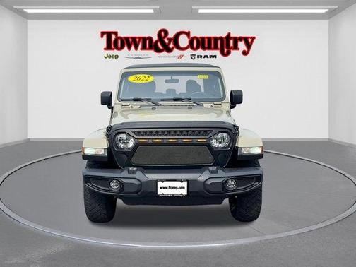 2022 Jeep Gladiator Sport