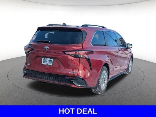 2022 Toyota Sienna XSE 7 Passenger