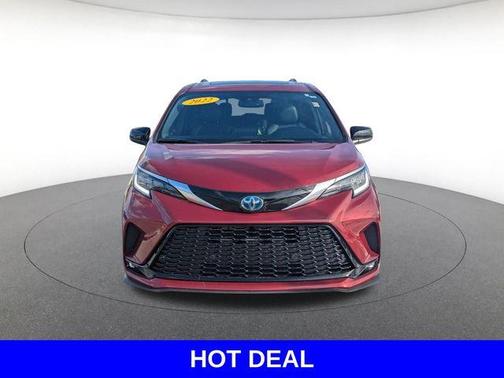 2022 Toyota Sienna XSE 7 Passenger