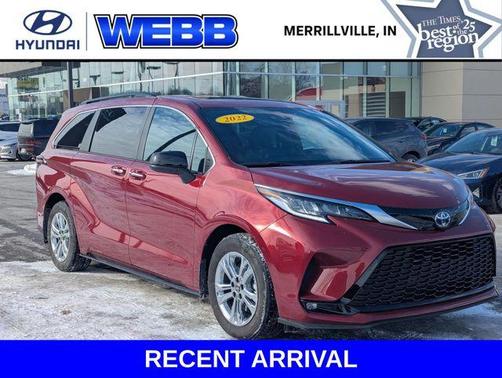 2022 Toyota Sienna XSE 7 Passenger