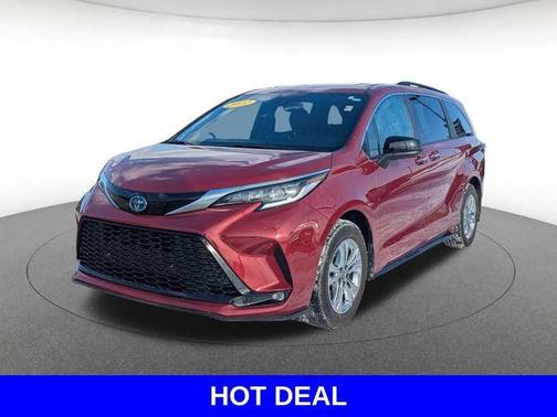 2022 Toyota Sienna XSE 7 Passenger