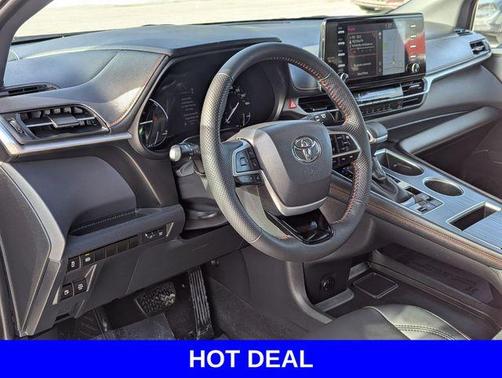 2022 Toyota Sienna XSE 7 Passenger