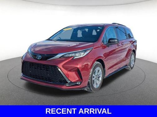 2022 Toyota Sienna XSE 7 Passenger