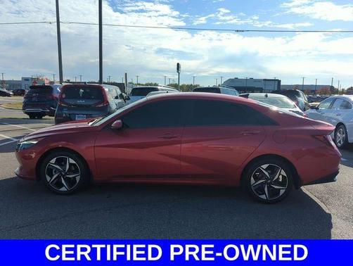 2023 Hyundai ELANTRA SEL