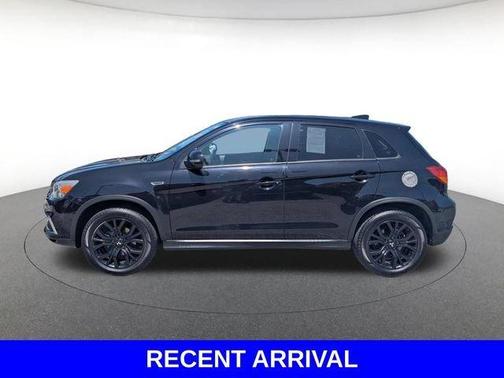 Labrador Black Metallic 2018 Mitsubishi Outlander Sport 2.0 LE
