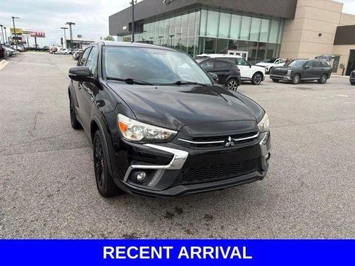 Labrador Black Metallic 2018 Mitsubishi Outlander Sport 2.0 LE