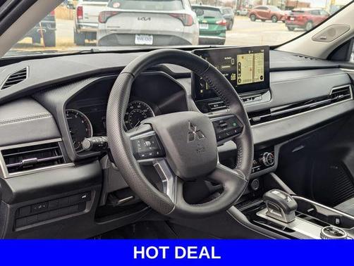 2025 Mitsubishi Outlander SE