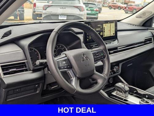 2025 Mitsubishi Outlander SE