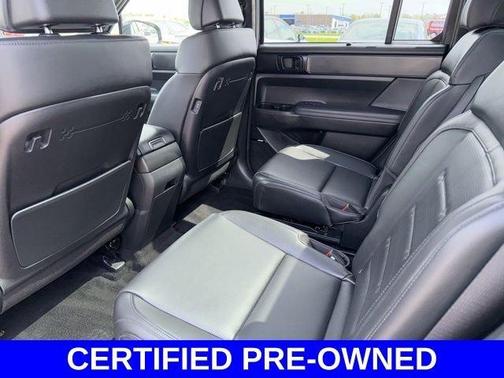 Phantom Black 2025 Hyundai SANTA FE Calligraphy