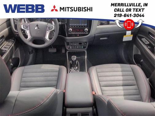 Photo 5 of 23 of 2021 Mitsubishi Outlander PHEV LE