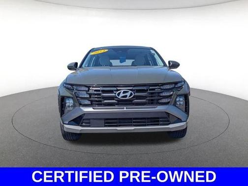 Green 2025 Hyundai TUCSON SE