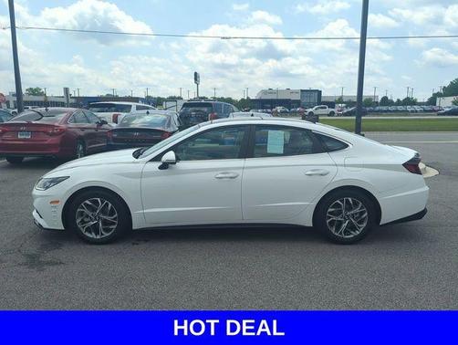 2022 Hyundai SONATA SEL