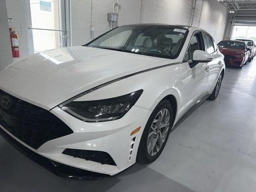 2022 Hyundai SONATA SEL