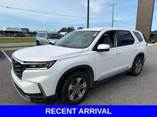 White 2025 Honda Pilot EX-L